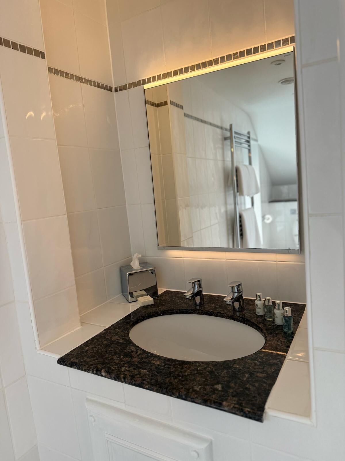 Classic-dobbeltværelse - parkudsigt | Badeværelse