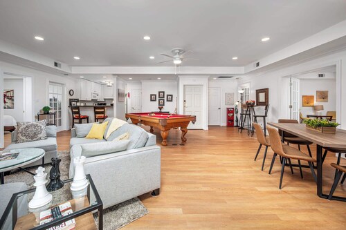 The Clubhouse Hideaway - The Greenview Den