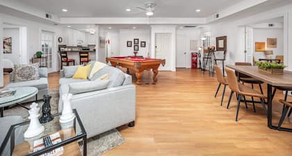 The Clubhouse Hideaway - The Greenview Den