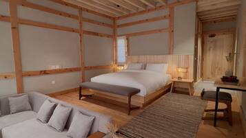 Xalet prèmium, balcó, vistes a la muntanya | 1 dormitori, caixa forta a l'habitació i planxa i posts de planxar