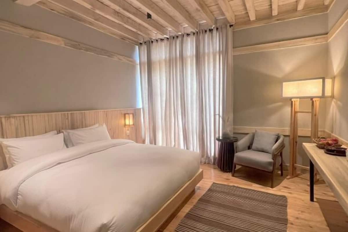 1 chambre, coffres-forts dans les chambres, fer et planche à repasser