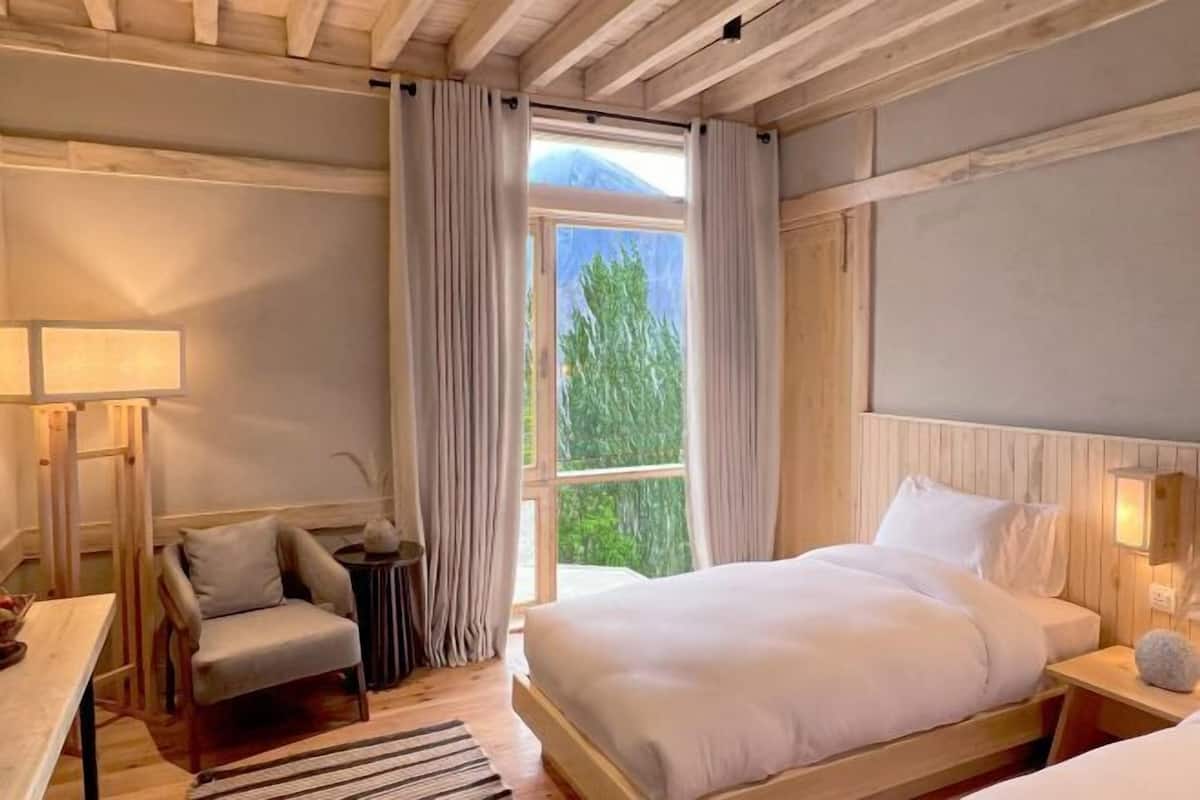1 chambre, coffres-forts dans les chambres, fer et planche à repasser