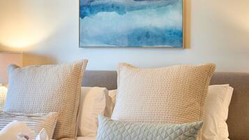 5 slaapkamers, een strijkplank/strijkijzer, wifi, beddengoed