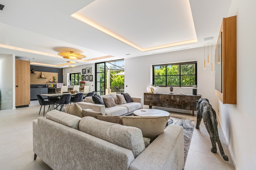 Villa Deva - 5 Bedrooms - Heated Pool - Cannes