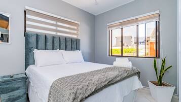 4 chambres, fer et planche à repasser, Wi-Fi, draps fournis