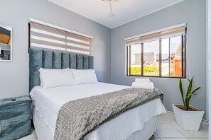 4 chambres, fer et planche à repasser, Wi-Fi, draps fournis