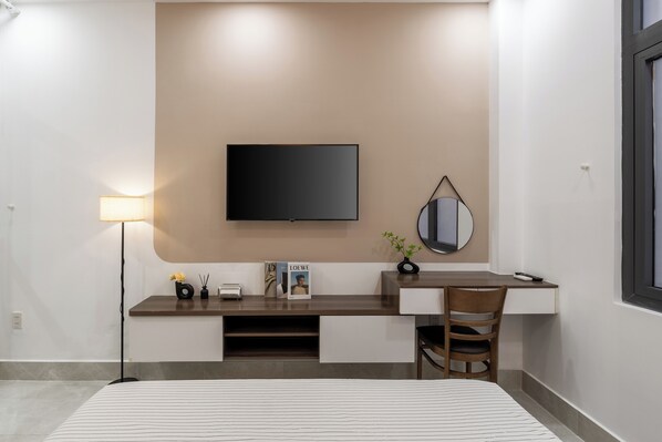 Superior appartement, 1 slaapkamer, uitzicht op de stad | 1 slaapkamer, bedden met traagschuimmatrassen, een minibar, een bureau