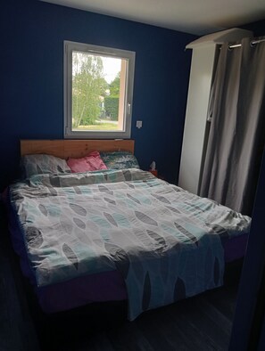 Internet, bed sheets - Quiet athypical house forest view 70m2 (Salles)