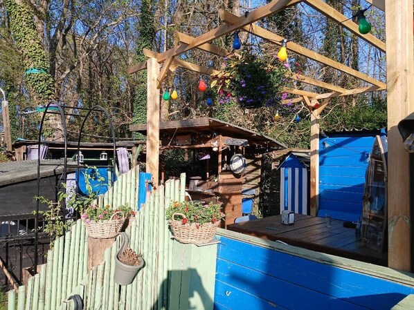 Property grounds - Quiet athypical house forest view 70m2 (Salles)