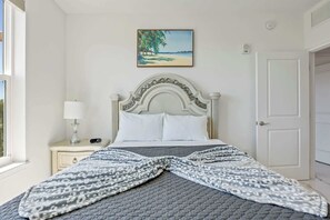 3 bedrooms, iron/ironing board, travel crib, WiFi - River Fly-In: 3BR Luxury Condo w/ Resort Amenities (Merritt Island)