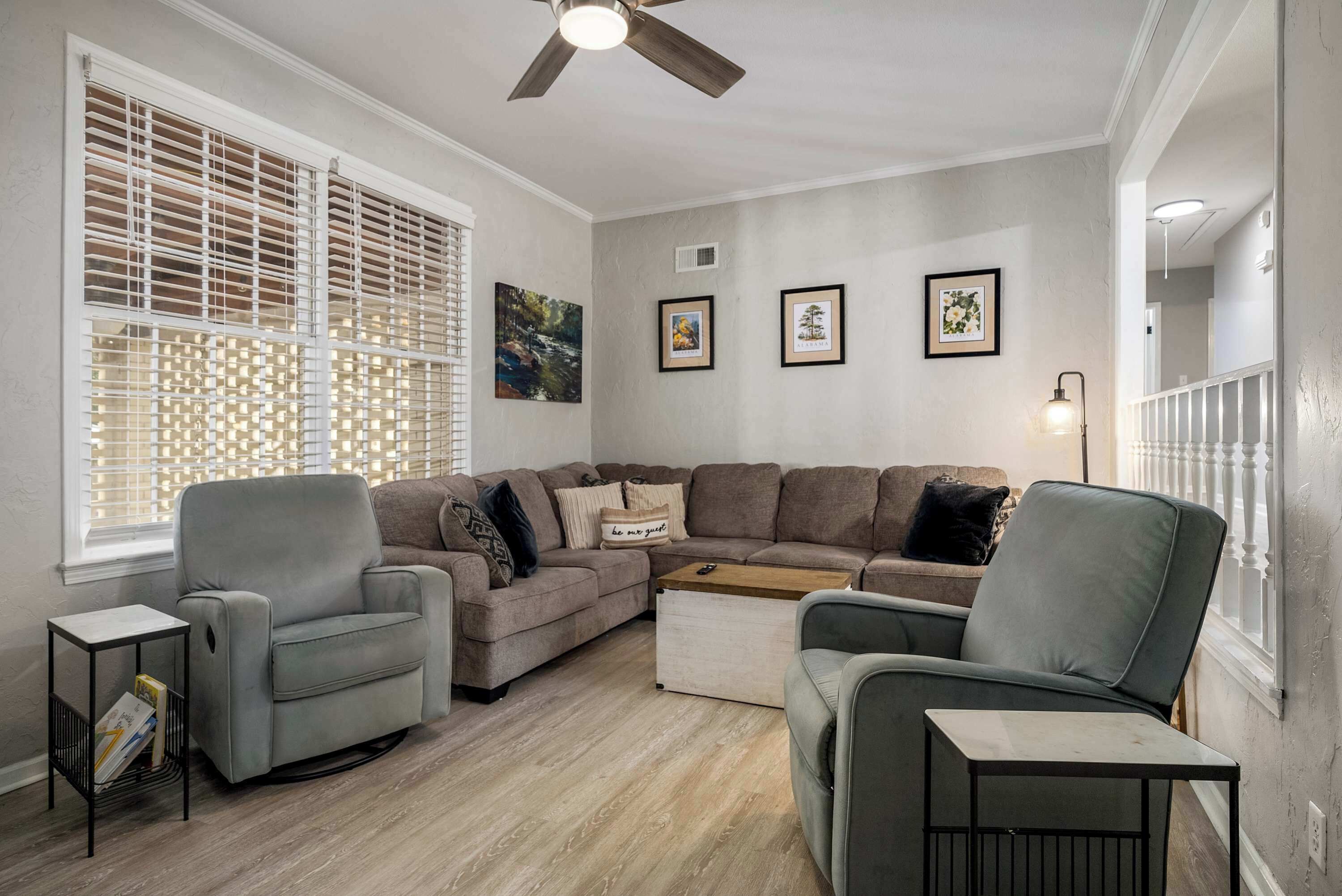 Televisión, videojuegos, reproductor de DVD y oficina 