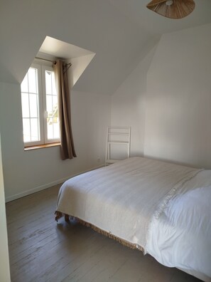 3 多间卧室、WiFi、床单