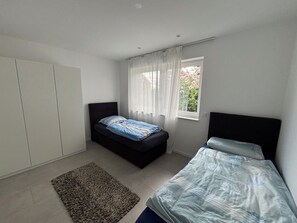 2 bedrooms, WiFi, bed sheets