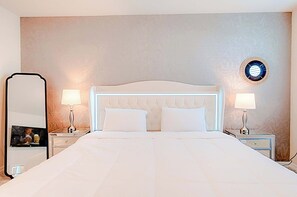 5 chambres, fer et planche à repasser, Wi-Fi, draps fournis