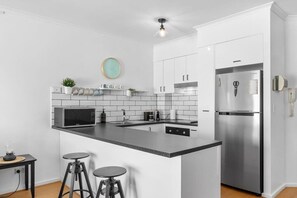 Fridge, microwave, oven, stovetop