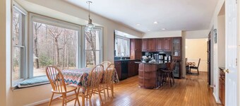 Quiet 2-Story Home | Garden View & Large Kitchen