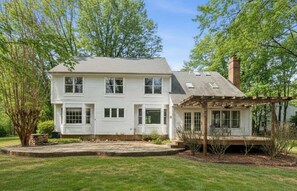 Exterior - Quiet 2-Story Home, Garden View & Large Kitchen (Fairfax)