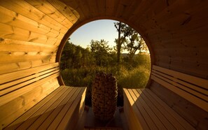 Sauna - Between the mountains and the sea, a profound and eco-chic nature experience in (Montbolo)