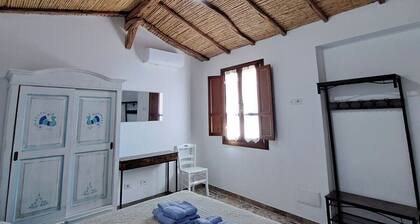 SA DOMU ANTIGA - Detached house in the historic center