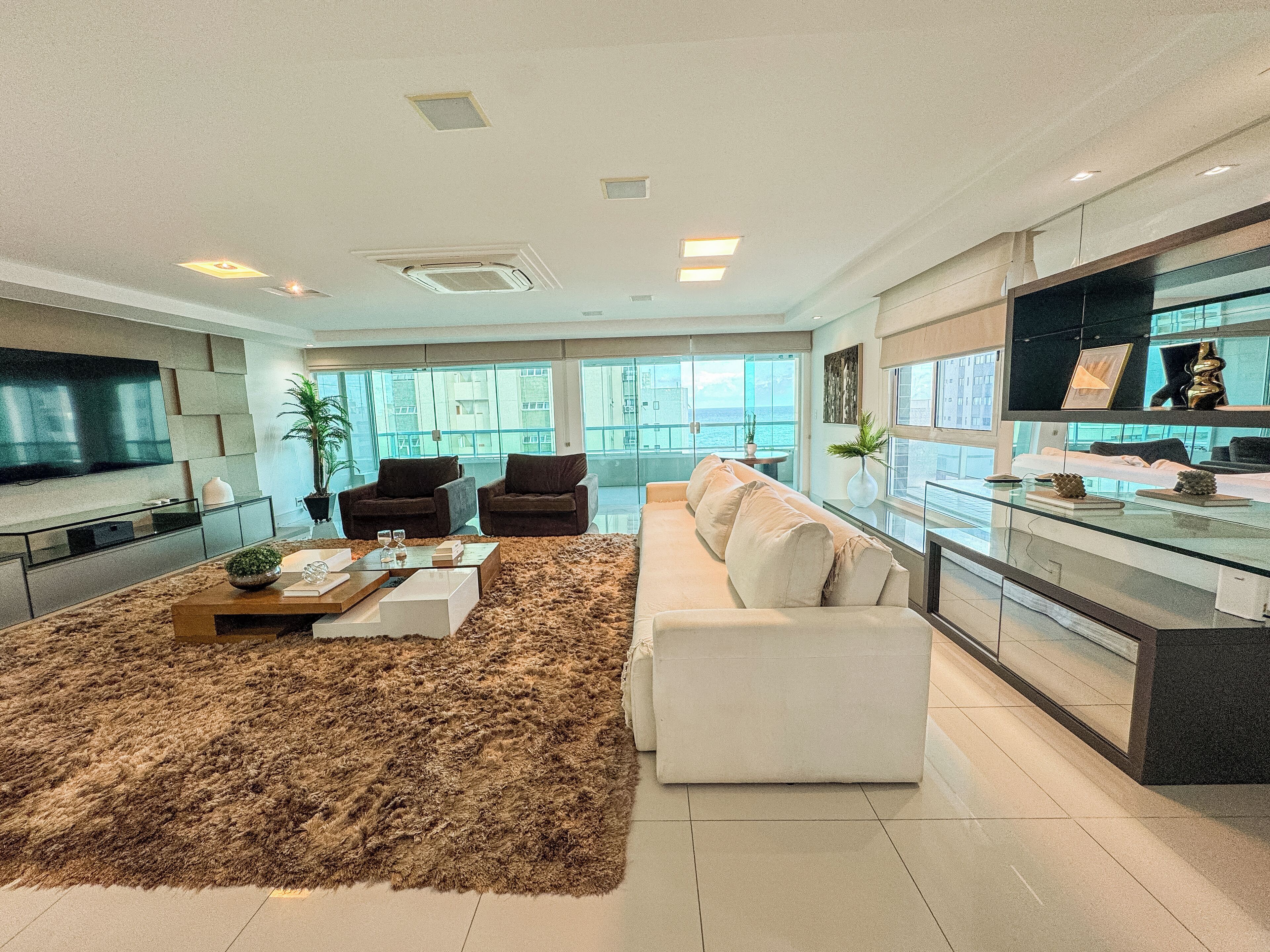 Fernseher, Stereoanlage