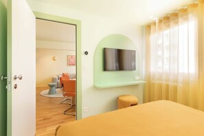 1 habitación, tabla de planchar con plancha, cuna de viaje y wifi 