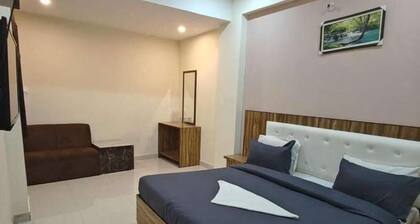 HOTEL LA PLAZO