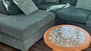 Cabin | Living area