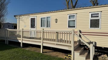 Cabin | Exterior
