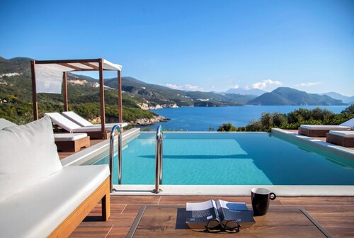 Zavia Villas-Villa Pente with Private Pool and Sea Access