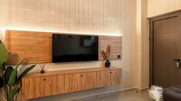Loft Deluks | Area keluarga | TV layar datar