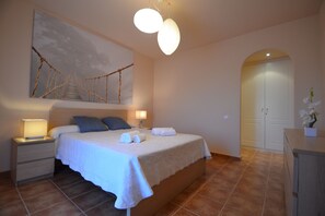3 habitaciones, tabla de planchar con plancha y wifi gratis 
