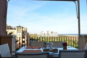 Outdoor dining - LOS CISNES 296 - Three Bedroom Apartment, Sleeps 7 (Punta del moral)