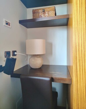 Junior Suite, Pool View | Living area