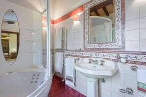 Bathroom - La Valle Dei Casali B&B (Rome)