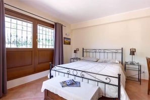 Comfort Double Room | Down comforters, minibar, blackout drapes, soundproofing