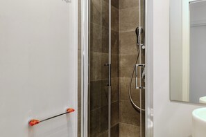 Standard Apartment | Bathroom - Stylish 2BR flat next to Navigli (Milan)