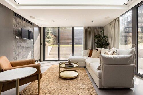 The St John's Wood Hideout - 5bdr Home With Garden