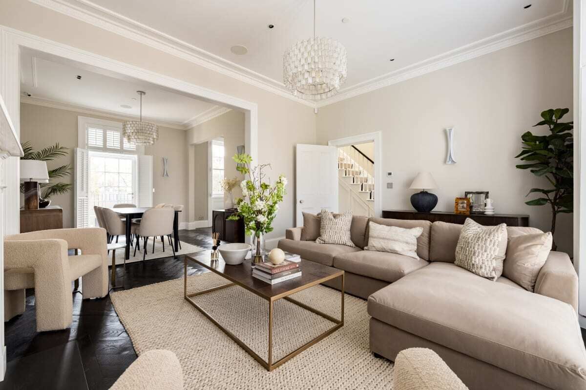 Nhà (5 Bedrooms) | Khu phòng khách