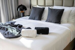 Iron/ironing board, travel cot, WiFi, bed sheets - Dubai Chic Studio | Skyline View Near Burj Khalifa (دبي)