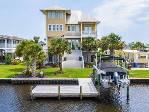 Terrace/patio - Rendezvous Wythe the Sea #192 - Sound Front, Private Dock! (Surf City)