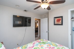 4 多间卧室、免费 WiFi、床单