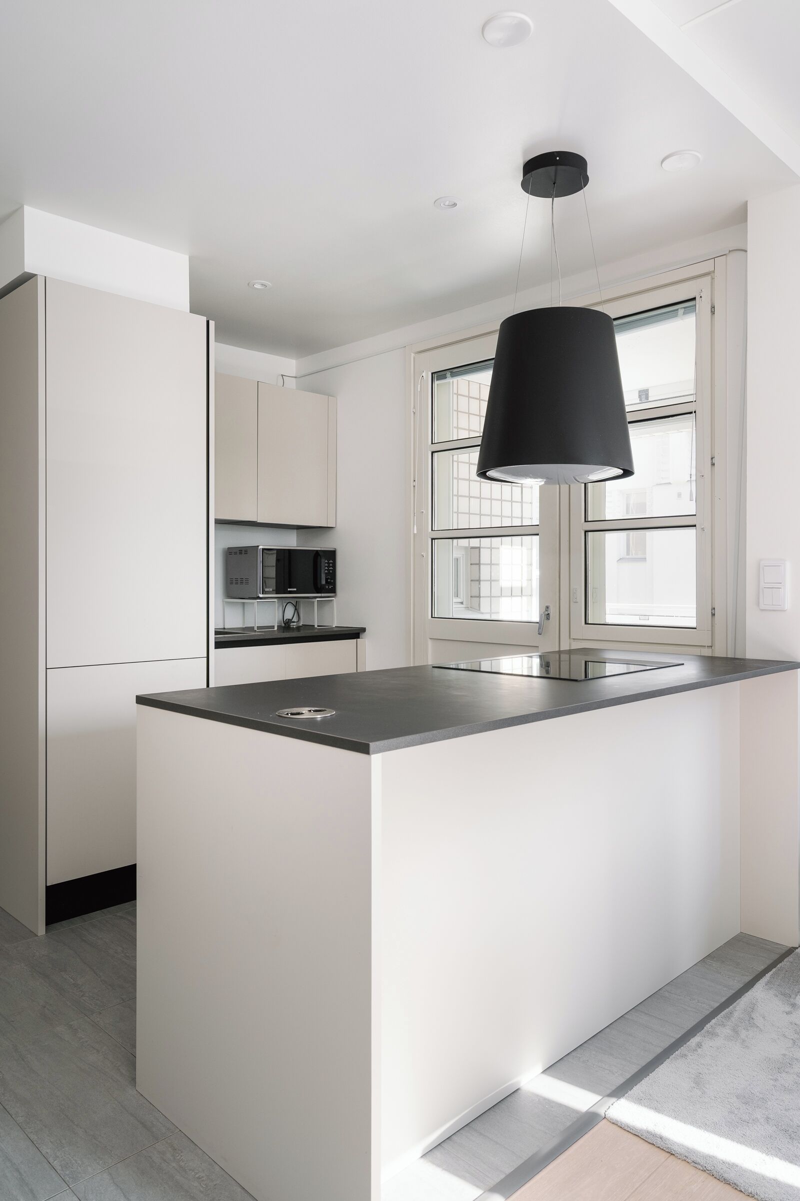 Superior Apartment, Kitchen, City View | Private kitchen | Full-sized fridge, microwave, oven, stovetop