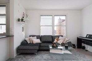 Superior Apartment, Kitchen, City View | Living area