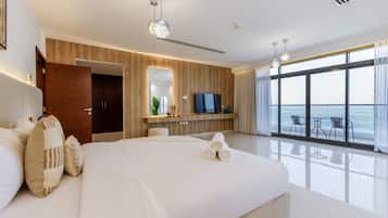 8 bedrooms, in-room safe, iron/ironing board, free WiFi