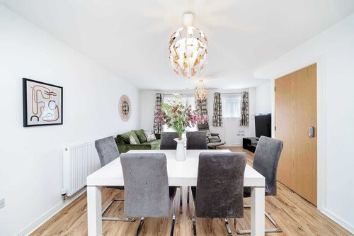 Charming 2-Bedroom House in Northfleet