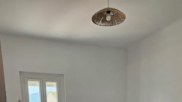 2 bedrooms, iron/ironing board, travel cot, WiFi