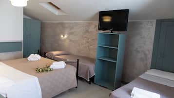Chambre Triple | Bureau, Wi-Fi gratuit