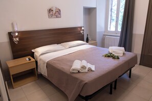 Desk, free WiFi - Hotel il vicoletto (Assisi)