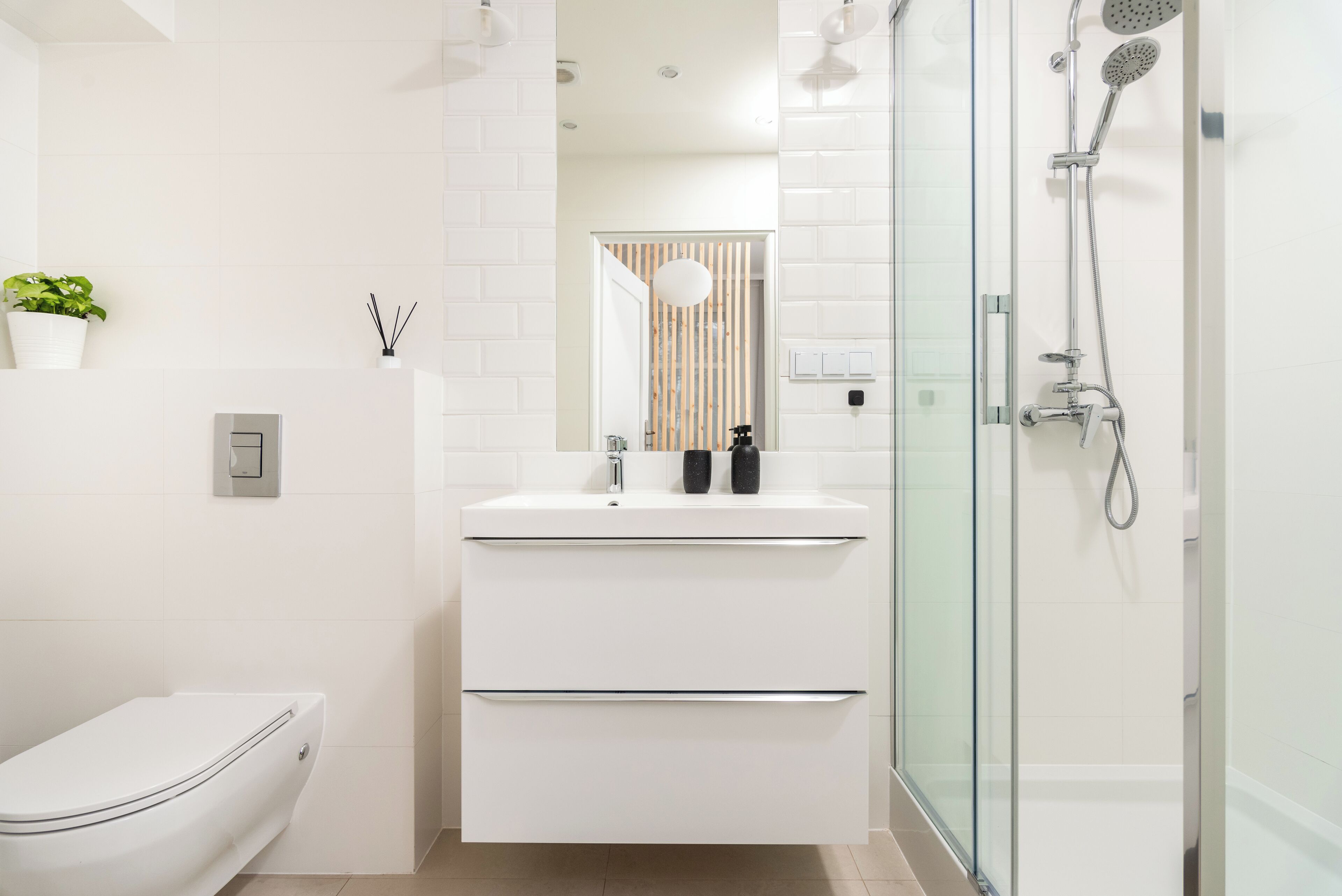 Departamento familiar, balcón | Baño | Regadera, secadora de cabello, toallas, jabón 