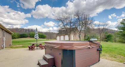 Game Room & On-site Pond: Laurelville Retreat!